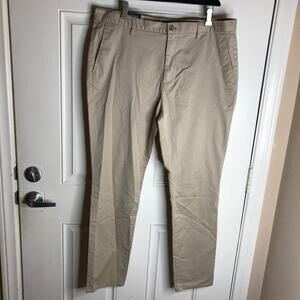 H&M Men's Slim Fit Coupe Etroite Flat Front Chino Pants Beige NEW ~ Size 40R